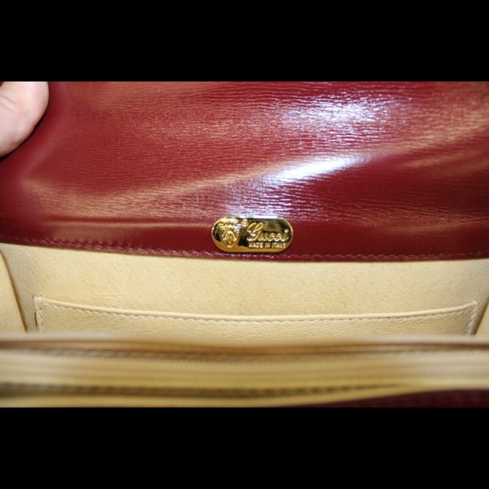 Red Leather Gucci Purse - Picture 5 of 9